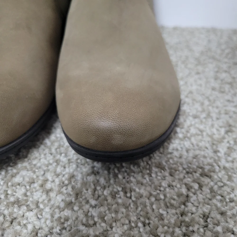 Cobb Hill Boots Womens Green And Brown Ankle Bootie Side Zip, Size 9.5